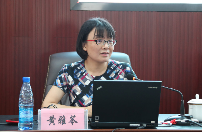 黄雅芩.jpg