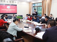 行政支部召开党员大会