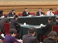 习近平两会“典”亮新时代