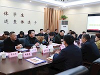 长沙市教育局卢鸿鸣局长一行来我校调研