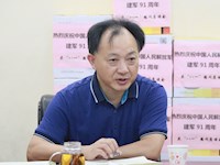 我校举行庆祝“八一”建军节座谈会