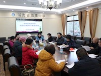 我校召开退休老师代表座谈会