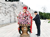 习近平：用好红色资源，传承好红色基因 把红色江山世世代代传下去