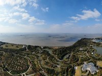 建设人与自然和谐共生的美丽中国——以习近平同志为核心的党中央推进生态文明建设纪实