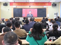 振奋　我校集体收看党的二十大开幕会
