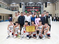 我校男子篮球队卫冕2022年长沙市中学生篮球比赛冠军