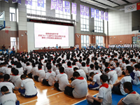 红领巾心向党 我和祖国共成长——银河国际举行庆祝“六一”儿童节少先队表彰大会暨初二年级离队建团仪式