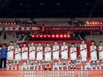 狼性精神铸就辉煌，谦逊前行再续新篇！｜热烈祝贺我校初中男篮荣获全国联赛季军